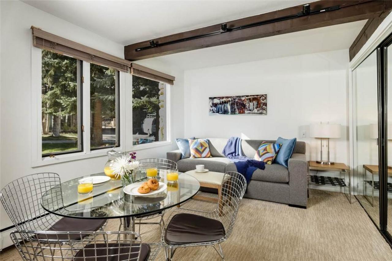 Standard Two Bedroom - Alps 101 *